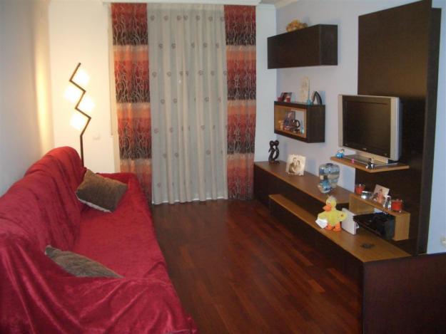 VENDO PRECIOSA OBRA NUEVA DE 6 AÑOS CON ASCENSOR Y TRASTERO