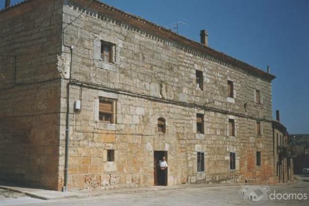 Casa en el pueblo de Sasamón