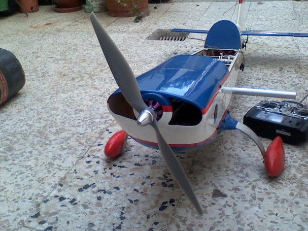 vendo avion rc.completo...