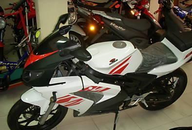 Rieju Rs2 Matrix 125cc 5 velocidades motor Yamaha