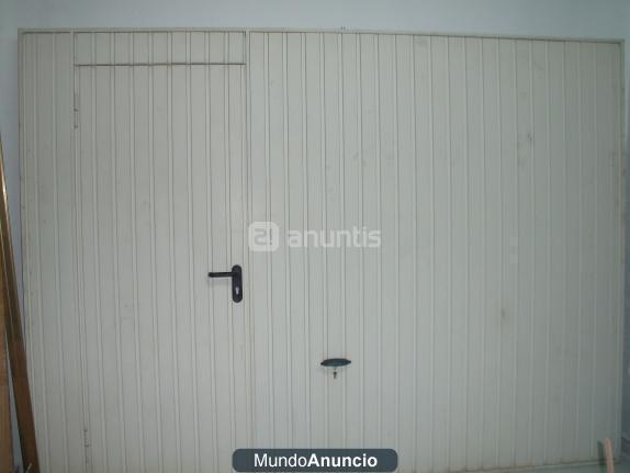 VENDO PUERTA COCHERA