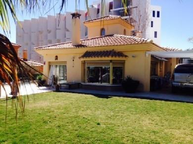 Chalet con 3 dormitorios se vende en Benalmadena Costa, Costa del Sol