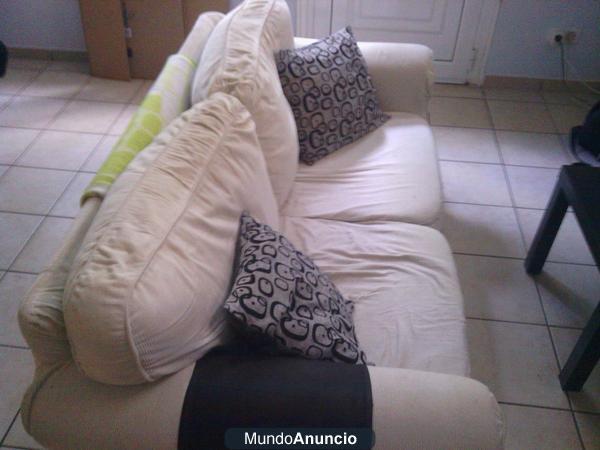 MESA DE CRISTAL Y SOFA