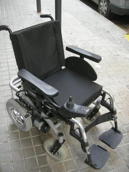 VENDO SILLA RUEDAS ELECTRICA NUEVA CON GARANTIA