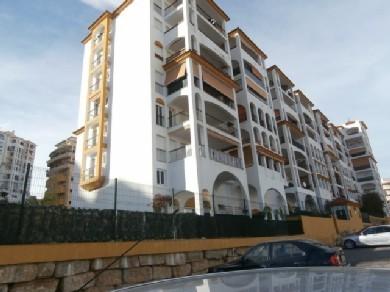 Apartamento con 3 dormitorios se vende en Estepona, Costa del Sol