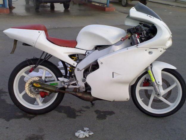 bendo ciclomotor aprilia 50,precio 1000euros