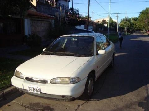 ford mondeo año 96