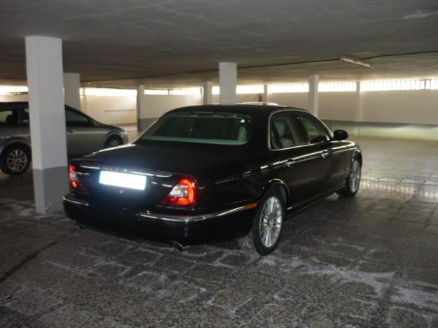 Jaguar xj6 2.7d v6 executive midnight