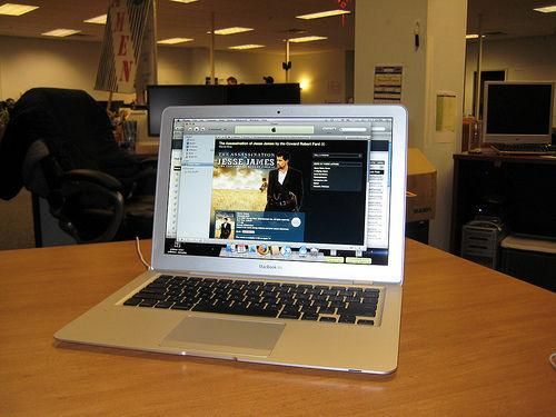 Apple MacBook AIR Core 2 Duo 1.6GHz 2GB160GB