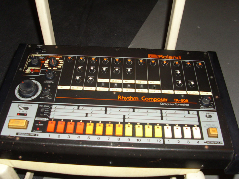 Caja de ritmos Roland TR-808