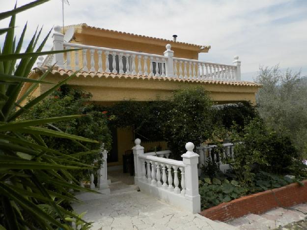 Chalet en Hondón de las Nieves