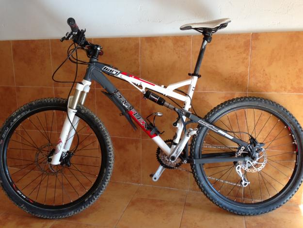 Vendo MTB doble suspensión con MEJORAS