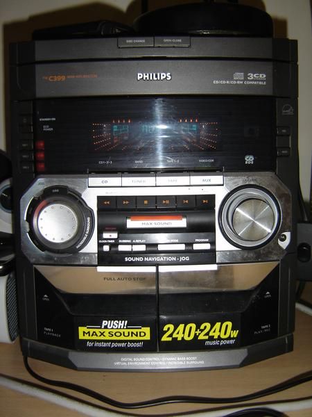 VENDO CADENA  MUSICAL Philips practicamente nueva