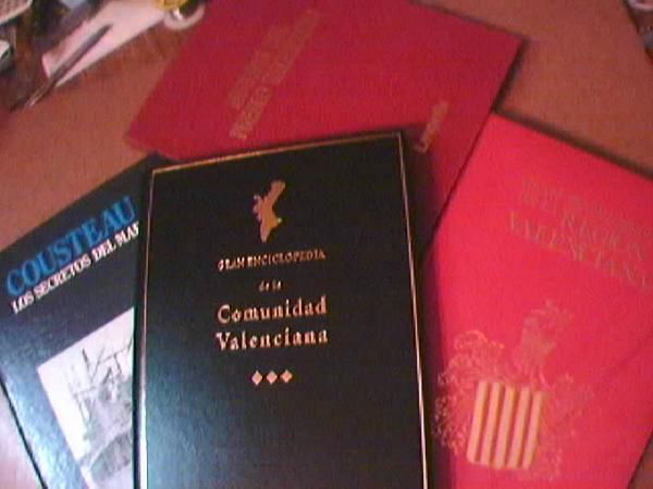 VENDO LOTE DE ENCICLOPEDIAS