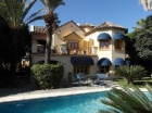 Chalet con 6 dormitorios se vende en Marbella, Costa del Sol - mejor precio | unprecio.es