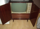 vendo mueble antiguo con televisor en muy buen estado - mejor precio | unprecio.es