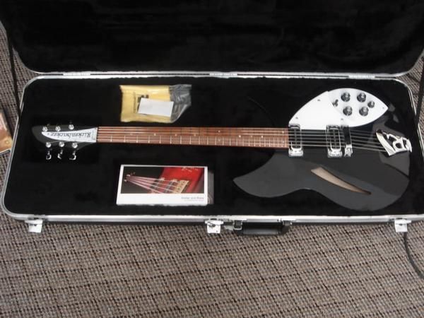 BRUTAL Guitarra Eléctrica Rickenbacker 330, NUEVA!