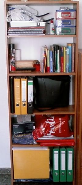 estantería casi nueva