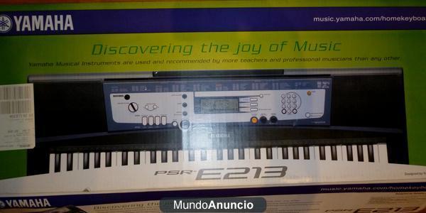 Vendo teclado de musica Yamaha  PSR-E213