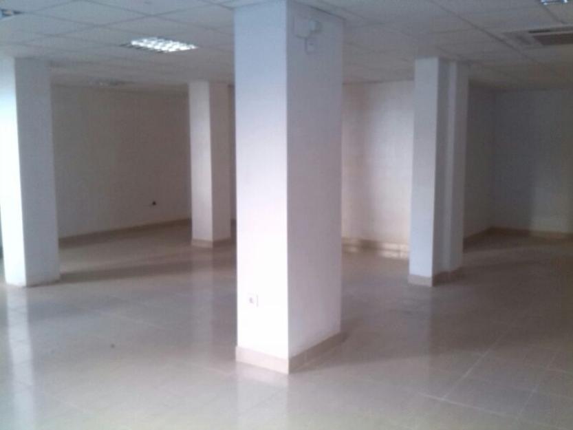 140 mtrs2 local ideal clinica, ortopedia, farmacia, laboratorio, academia