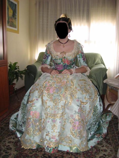 se vende traje de fallera, todo incluido!!