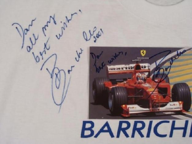 Autografo original en camiseta de Rubens Barrichello
