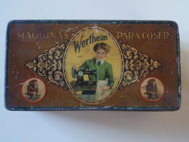 CAJA PARA HERRAMIENTAS DE MAQUINA DE COSER WERTHEIM (1914)