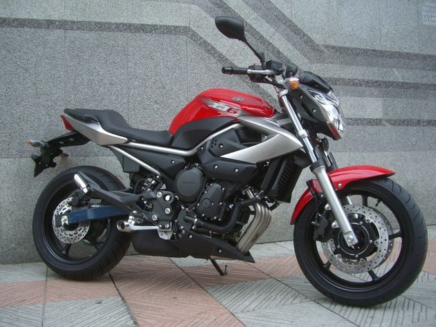 YAMAHA XJ600N 2011