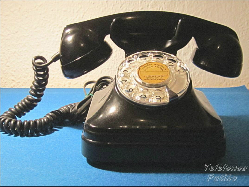 Telefono antiguo de sobremesa español años 50