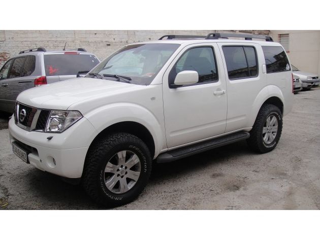 NISSAN Pathfinder 2.5dCi LE Aut.