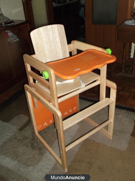 Vendo trona de madera convertible en mesa + silla