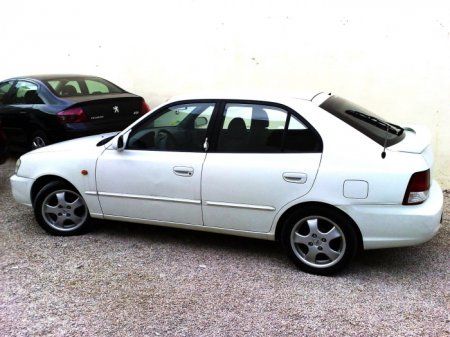 HYUNDAI ACCENT 1.5I, 102 CV , AIRE ACONDICIONADO,EL/EL,LLANTAS, - Valencia