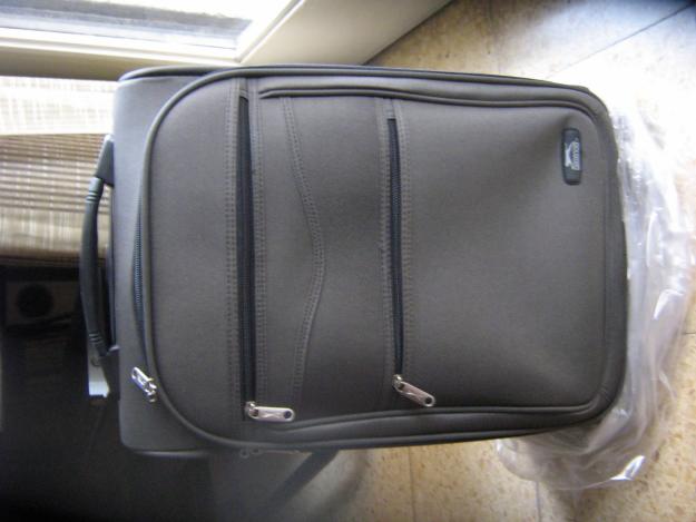 Vendo 2 maletas nuevas con ruedas
