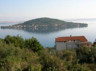Apartamento en villa : 6/7 personas - piscina - vistas a mar - zadar  ugljan  archipielago de zadar  dalmacia  croacia