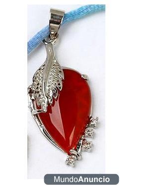 SE VENDE COLGANTE DE AGATA ROJA (NUEVO). ENVIO GRATIS