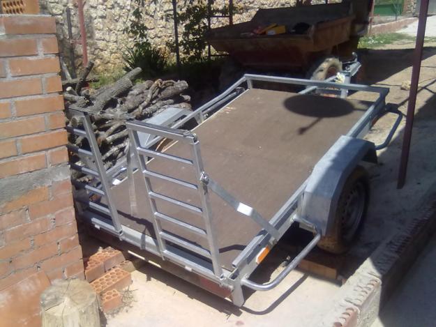 SE VENDE REMOLQUE (PLATAFORMA PARA QUAD)