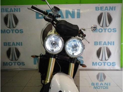TRIUMPH SPEED TRIPLE