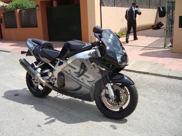 Honda CBR 900 rr