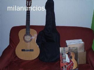 guitarra clásica de la marca sonora nueva a estrenar