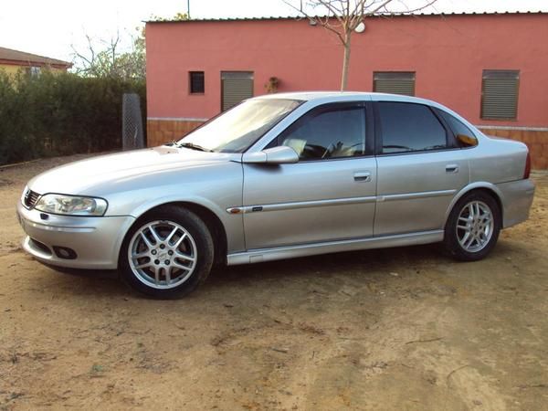 OPEL VECTRA 2.0 TDI SPORT