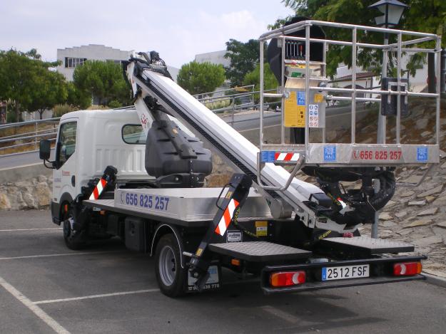 vendo magnifico camion plataforma