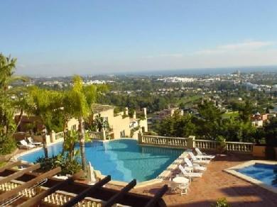 Apartamento con 4 dormitorios se vende en Marbella, Costa del Sol
