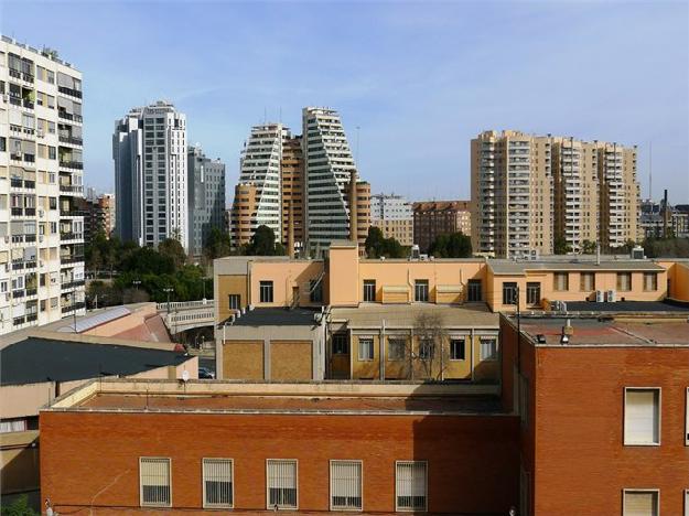 Vivienda de 3 dormitorios frente a Ciudad Artes y Ciencias, Valencia ciudad.