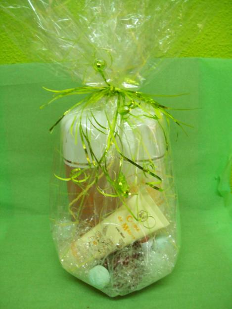 REGALOS, LOTE D COSMÉTICA NATURAL DE MIEL NUTRE TU PIEL    