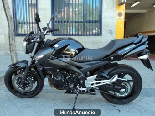 SUZUKI GSR 600 ABS