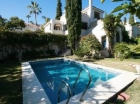 Chalet con 4 dormitorios se vende en Marbella, Costa del Sol - mejor precio | unprecio.es