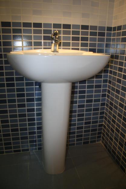 VENDO LAVABO+COLUMNA SEMINUEVO PORCELANOSA MAREA