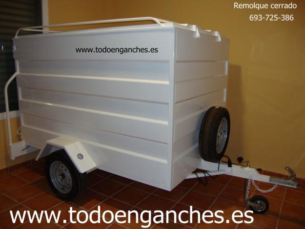 REMOLQUE CAJA CERRADA