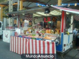 remolque de patatas y perritos calientes con algodon de azucar