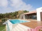 Chalet con 6 dormitorios se vende en Marbella, Costa del Sol - mejor precio | unprecio.es